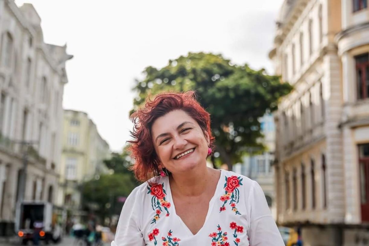 imagem do Cida Pedrosa: Até que enfim existe um olhar para a diversidade da literatura.