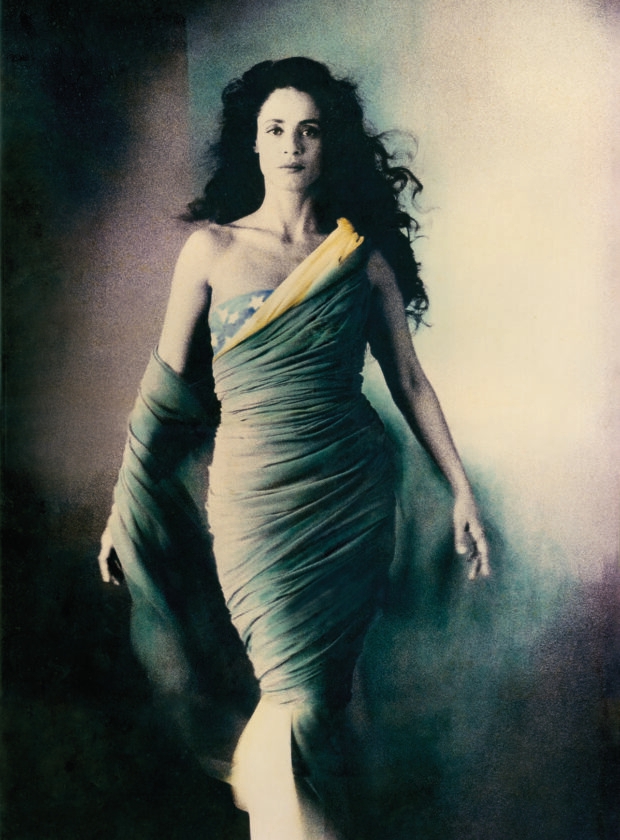 imagem do FOTOBIOGRAFIA ESCANCARA A PAIXÃO RECÍPROCA ENTRE SONIA BRAGA E A CMERA