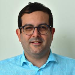 Foto do diretor administrativo e financeiro da CEPE.