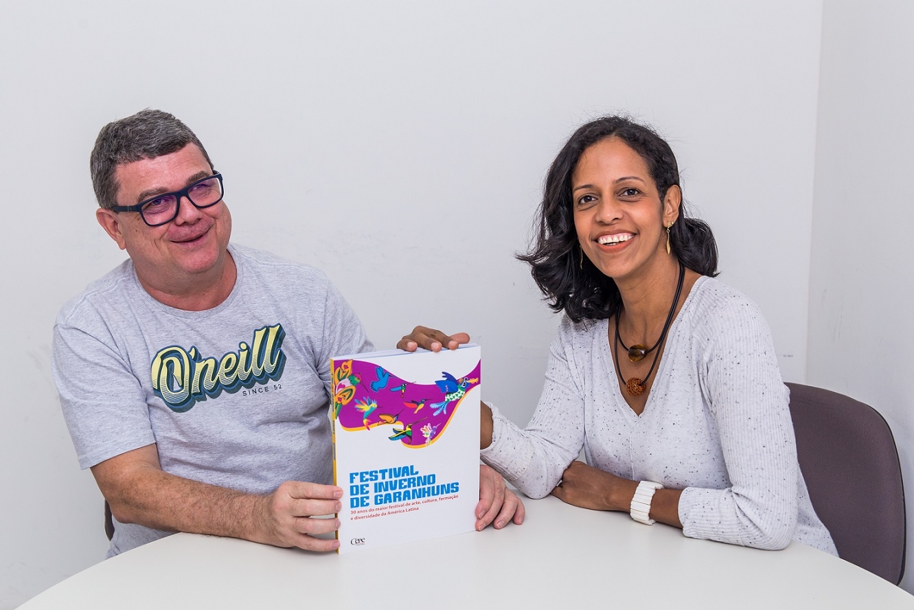 imagem do Livro da Cepe marca a trajetória do Festival de Inverno de Garanhuns ao longo dos últimos 30 anos